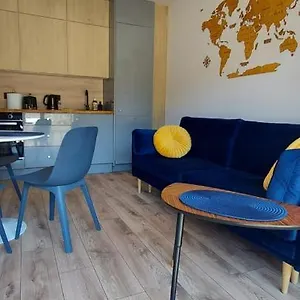 https://apartament-izerski.szklarskaporebahotels.net